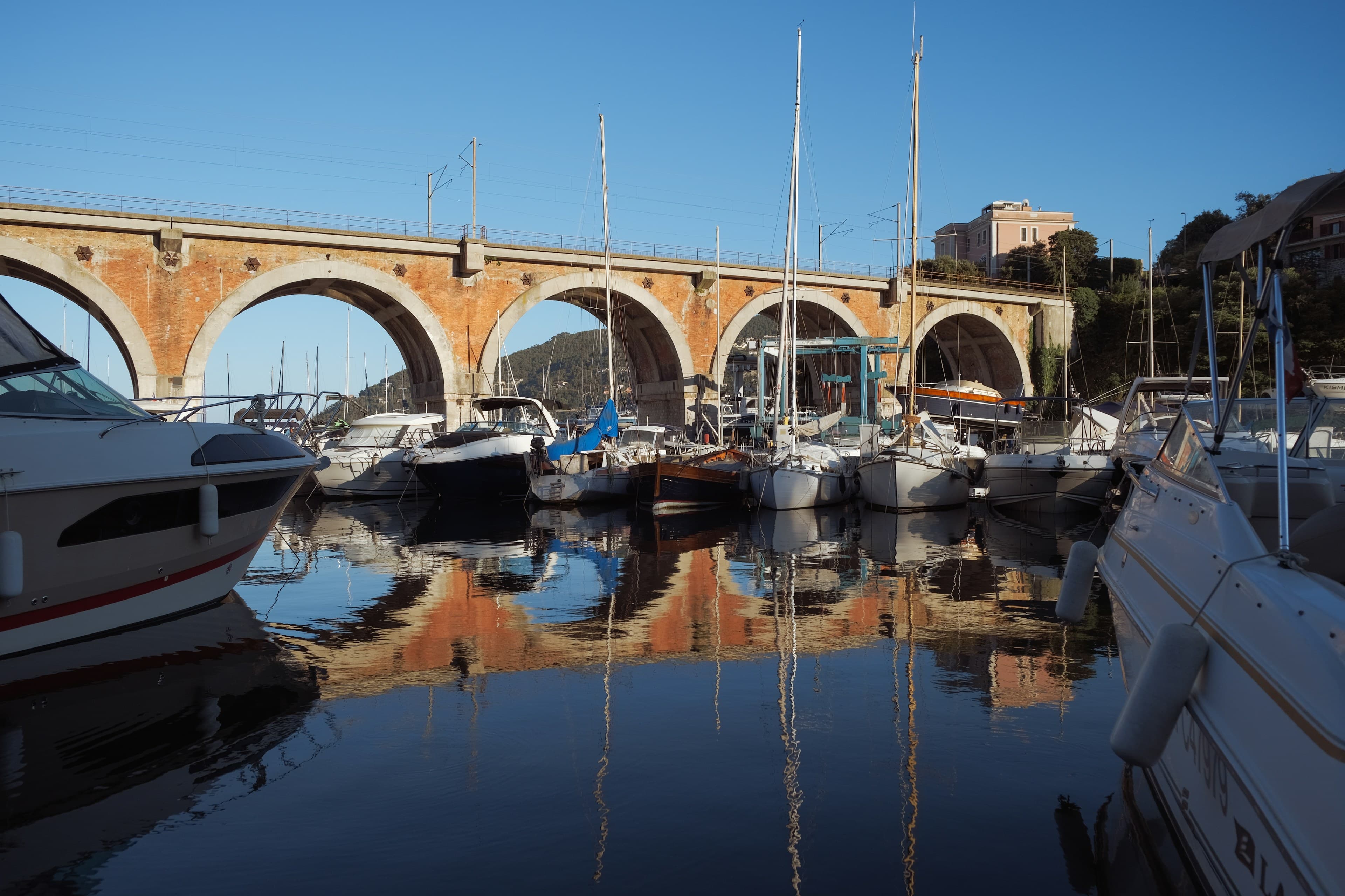 Conciergerie de luxe à Mandelieu-la-Napoule, le château de La Napoule et le port